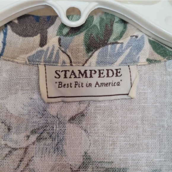 Women's Stampede Shirt, Size L? Length: 27" PTP 24" Beige and Blue - Picture 2 of 4